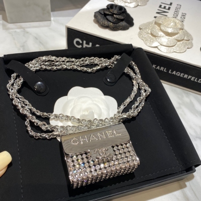 Chanel香奈兒 Mini Bag 鑽石金屬包 比前兩季的看著都貴 除了裝可愛什麼都裝不了 配正品全套包裝