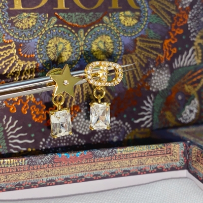 Dior迪奧 耳釘 簡單又時髦 2021ss秋冬“女士城堡”系列高級手工坊