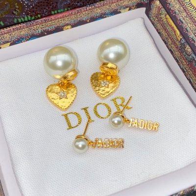 Dior迪奧 耳釘品牌好看 限量款 Baby 何超蓮等明星同款！