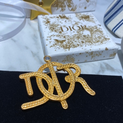 Dior迪奧 Vintage 迪奧 中古字母胸針 黃銅材質