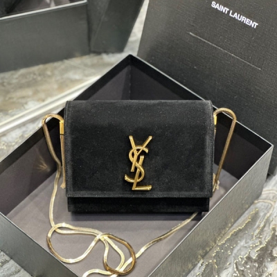 Yves Saint Laurent YSL 聖羅蘭 原廠皮 黑色金絲絨配牛皮box 專櫃最新KATE BOX BAG到貨！Kate手袋系列再次升級改版，推出全新 BOX 盒型設計，一個集萬千寵愛於一身小巧精緻又實用的小盒子！近年來各大品牌