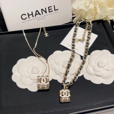 Chanel香奈兒 2022琺瑯短鏈 鏤空設計個性十足 休閒時尚單品 細項鏈/皮繩項鏈