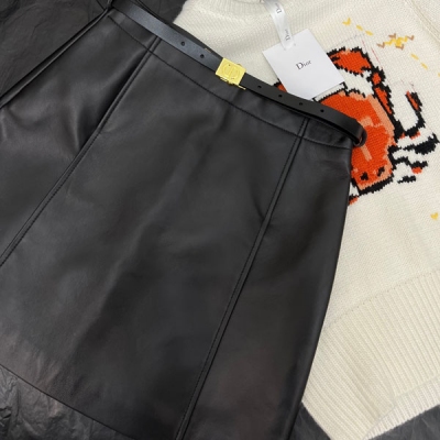 Dior迪奧 2022/fw 秋冬最新款小羊皮A字版型短裙 細節設計非常棒 日常百搭 黑色是基礎最好搭配的顏色 現貨發售 MLXL