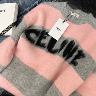 Celine 2023fw 少女粉色的條紋毛衣灰粉配色非常小公主的感覺 拍照滿分上相 精緻配色單穿到底都很時髦 羊毛紗線質感超棒 SML