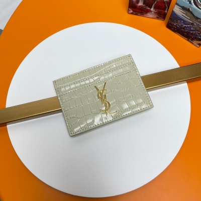 Yves Saint Laurent YSL 聖羅蘭 原單 MONOGRAM SAINT LAURENT卡包，SLP鱷魚紋 卡片夾 信用夾金屬互扣式YSL標準，提花凸紋縫線裝飾，金色五金，個卡位隔層款號：423291鱷魚紋尺寸：10x7.5