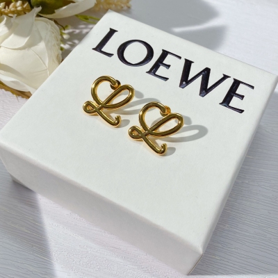 Loewe羅意威 2023年最新款 戴上超溫柔 有Vintage味道
