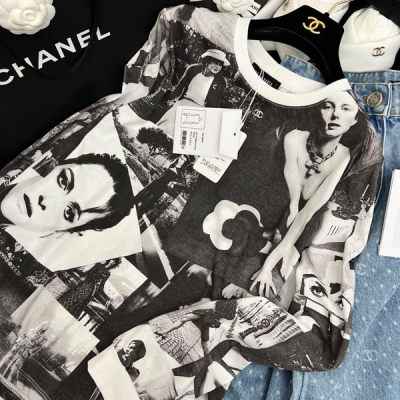 Chanel香奈兒 2023s 塗鴉印花長袖T恤擁有姓名的高顏值休閒上衣 完全不挑人的大爆款 牛仔褲的靈魂伴侶 SML