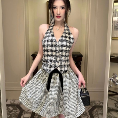 Chanel香奈兒 2023s 最美蝴蝶結亮片半裙宮廷復古風的蓬蓬裙減齡氣質 甜美可愛的蝴蝶結不會過分吸引眼球 卻也能夠讓人眼前一亮 高腰設計巨顯腿長 搭配任何外套都夠有調性 SML