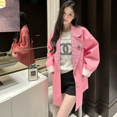 Chanel香奈兒 2023fw 翻領櫻花粉外套減齡首選 名媛氣質小姐姐最愛 定制面料輪廓型剪裁時髦又高級 日常通勤都OK 簡約有氣場！贈送防塵袋SML