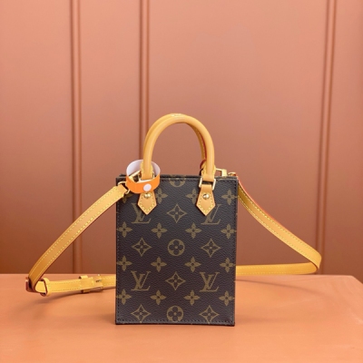 LV路易威登 特級MB晶片版原廠皮 PETIT SAC PLAT 手袋 型號：M81295 材料：A級全鋼五金，進口原廠面料 尺寸：14x17x5cm