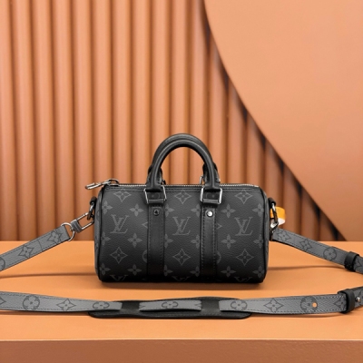LV路易威登 特級MB晶片版原廠皮 KEEPALL XS手袋，型號：M45947 材料：A級全鋼五金，進口原廠面料 包裝：全套原廠免稅MB包裝 尺寸：21x12x9cm