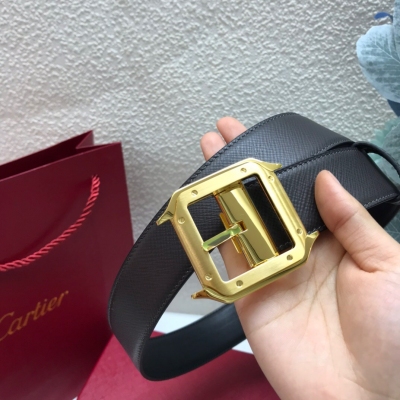 Cartier卡地亞 鍍鈀飾面針扣式皮帶，Cartier標誌。黑色與棕色牛皮雙面皮帶，浮雕“Cartier”標誌。尺寸：寬35毫米 可調節。