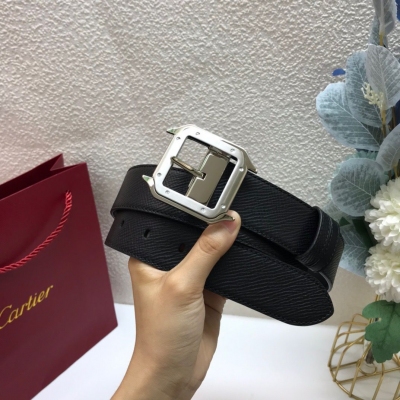 Cartier卡地亞 鍍鈀飾面針扣式皮帶，Cartier標誌。黑色與棕色牛皮雙面皮帶，浮雕“Cartier”標誌。尺寸：寬35毫米 可調節。