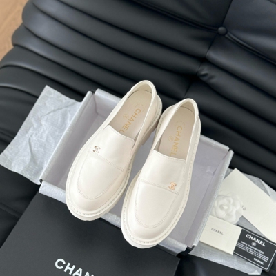 Chanel香奈兒 2024B新款厚底鬆緊一腳蹬系列 經典款 好穿又百搭 鞋面牛皮/天鵝絨 內裡羊皮 原版大底 Size:35-39 其他碼數定做
