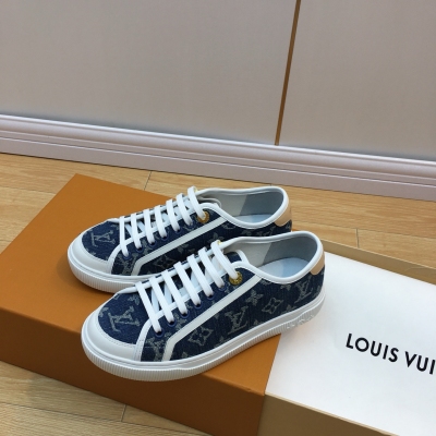 LV路易威登 Lagoon Sneaker 2025ss春夏新款丹寧休閒帆布鞋，一上市就熱銷爆賣款，採用Monogram牛仔布製作，展現經典風格，散發淡淡的復古氣息。不僅好搭配、腳感相當舒適！配色也是無敵美，超