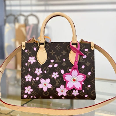 LV路易威登 特級MB163c晶片版原廠皮 x TM ONTHEGO 小號手袋 型號：M13269 材料：A級全鋼五金，進口原廠面料 包裝：全套原廠免稅MB包裝 尺寸：25x19x11.5cm