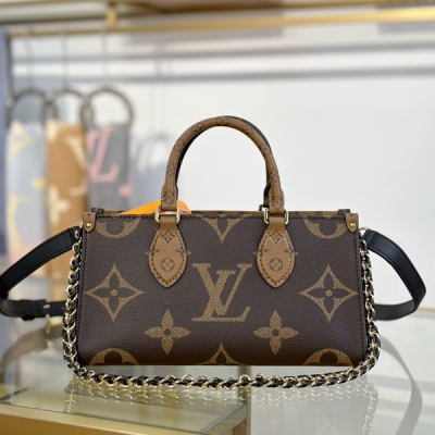 LV路易威登 特級MB163c晶片版原廠皮 ONTHEGO EAST WEST CHAIN 手袋 型號：M14236 材料：A級全鋼五金，進口原廠面料 包裝：全套原廠免稅MB包裝 尺寸：25x13x10cm