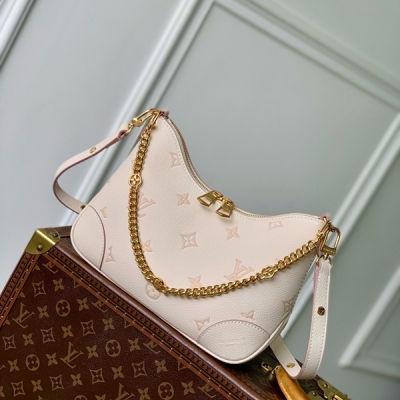 LV路易威登 新款 免稅晶片版 M14634 本款 Boulogne 手袋以同色美學重繹經典 Monogram Empreinte 皮革，借可拆卸鏈條與 LV 花卉裝飾注入優雅瑩澤。靈巧構型實現多種背攜方式，內