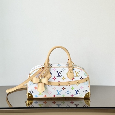 LV路易威登 原廠 LV X TM HANDBAG EAST WEST 手袋 型號: M13084 動態晶片版 材料: A級全鋼五金 進口原廠面料 尺寸27*14*10cm