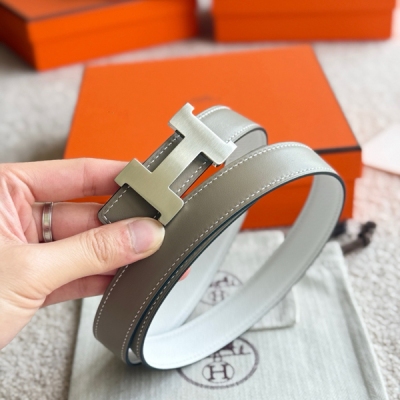 Hermes愛馬仕 皮帶 新款 MINI CONSTANCE 精品五金 搭配進口epsom皮 寬度24MM Hermes女款腰帶以其精湛工藝高品質材料和經典設計備受推崇 是女士腰帶頂級選擇 簡約大氣 產品手感細膩 不僅是實用配飾 更能為整體